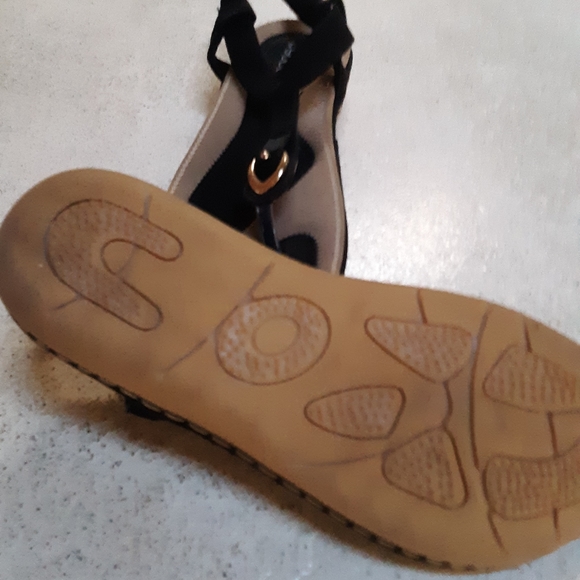 Sandals - Picture 2 of 3